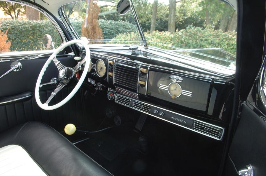  Ford DeLuxe 5-Window Coupe Custom 1939 года  (фото 7 из 11)